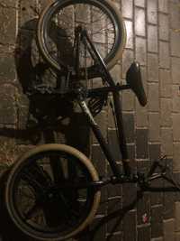 Sprzedam rower BMX (cena do negocjaci)