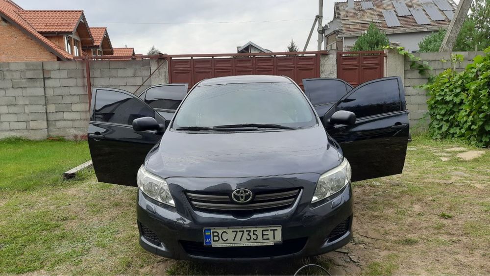 Авто тойота королла, Toyota Corolla 2010 дизель чорна