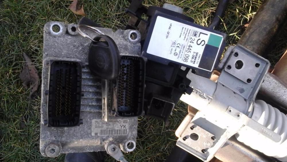 компьютер блок управления ЭБУ ECU Opel Z14XEP 55556629 0261208669 YX