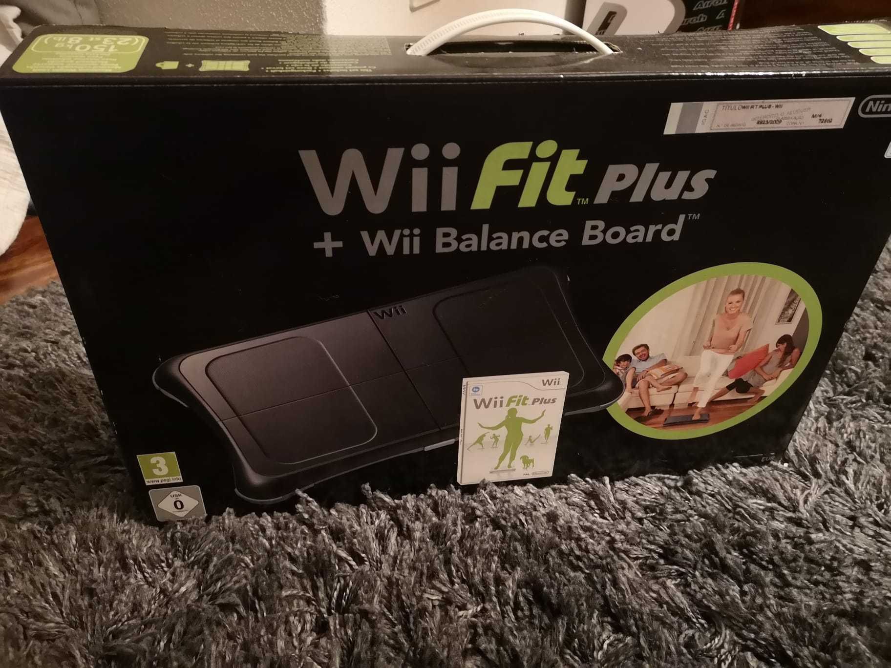 Wii Fit Balance Board com jogo Plus e prancha Snowboard
