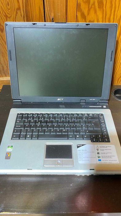 Computador Portatil Antigo -  muito bem estimado e funcional