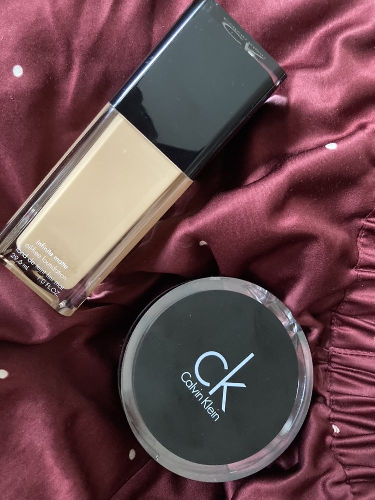 Calvin Klein podkład + puder! Nowy! Warm neutral zestaw