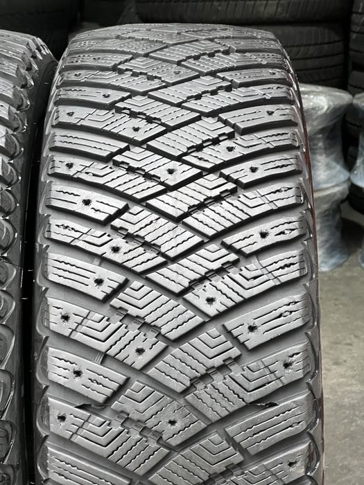 Шины зимние 235/55/R18 Goodyear Ultragrip