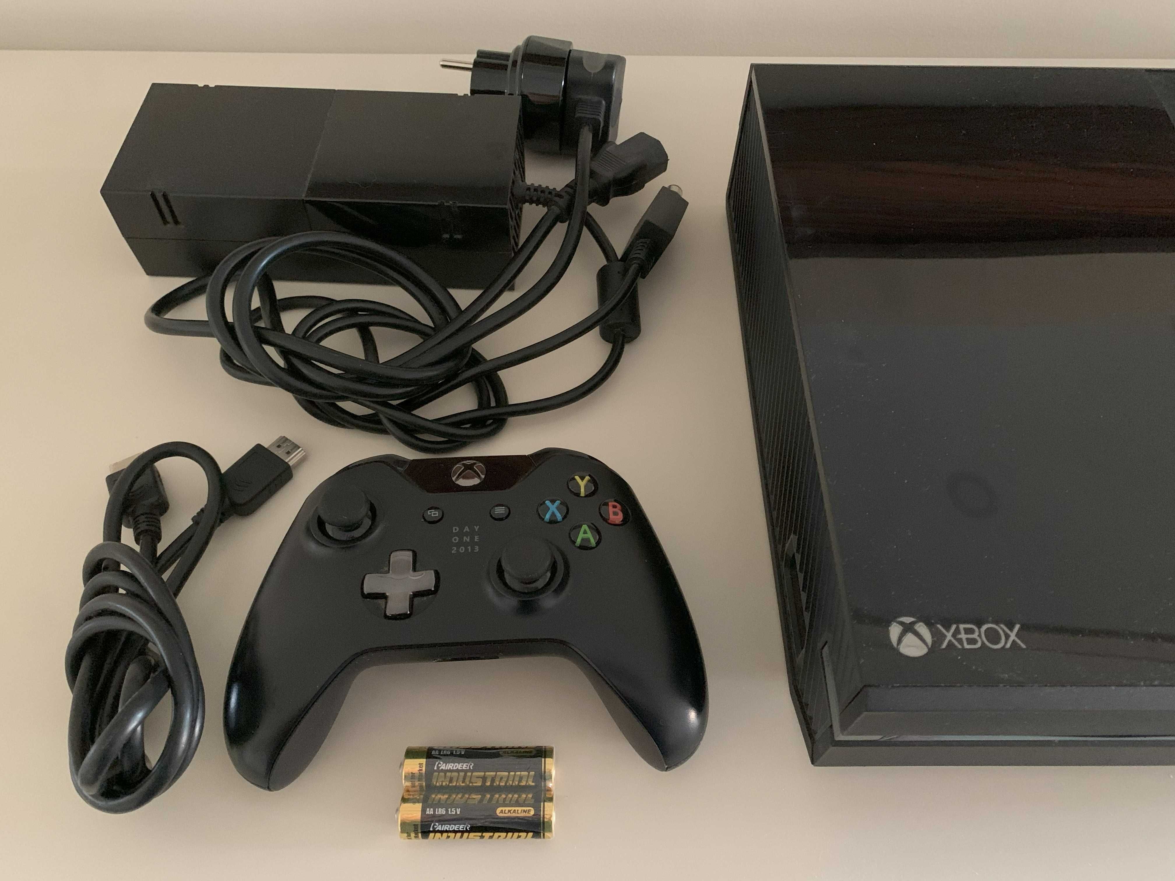 Xbox One w/Day One Controller and 5 Games