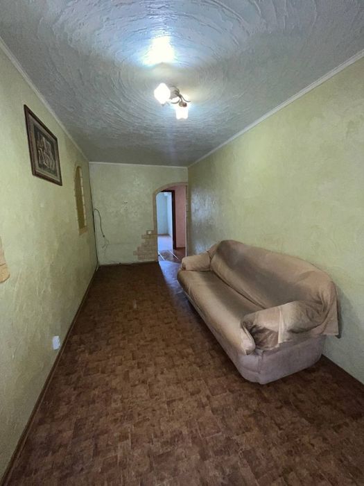 Продаж З кімнатной квартири 5 мрк.Зарічний