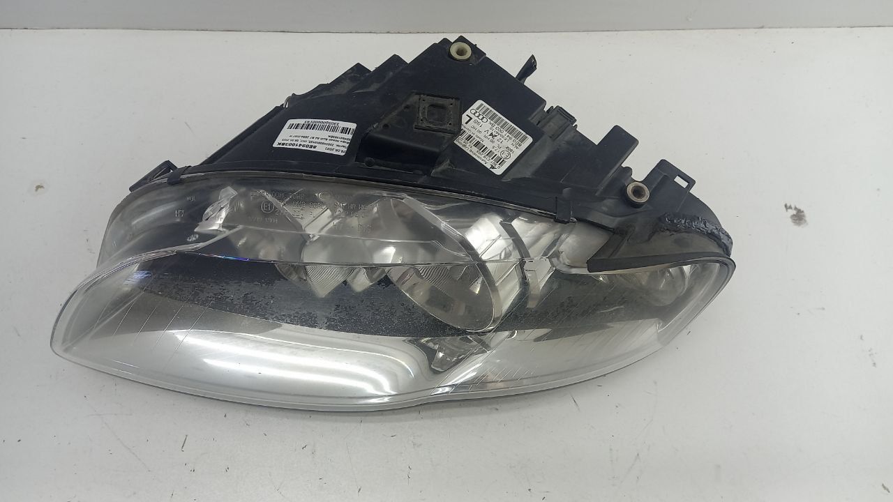 Фара левая Audi A4 B7 2004-2007  8E0941003BK