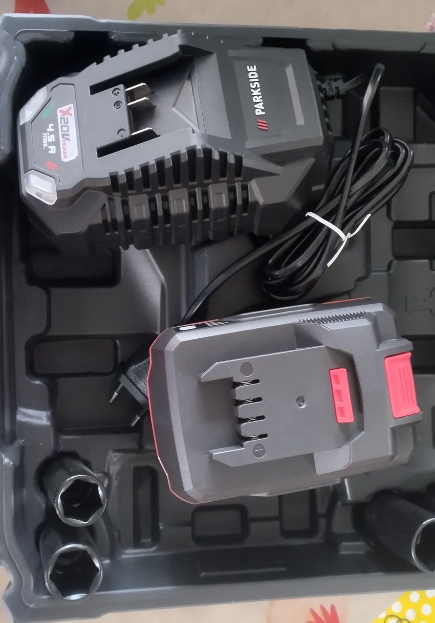 Aparafusadora de Impacto a bateria 20V Parkside