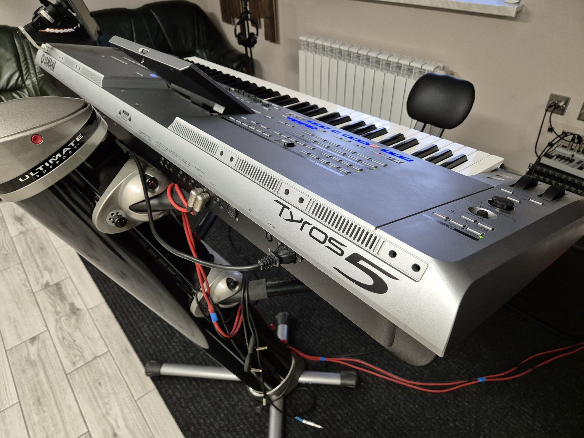 Yamaha Tyros 5, 76 + twardy case + style