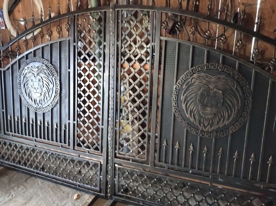 Ковані вироби. Брами, ворота, поручча.