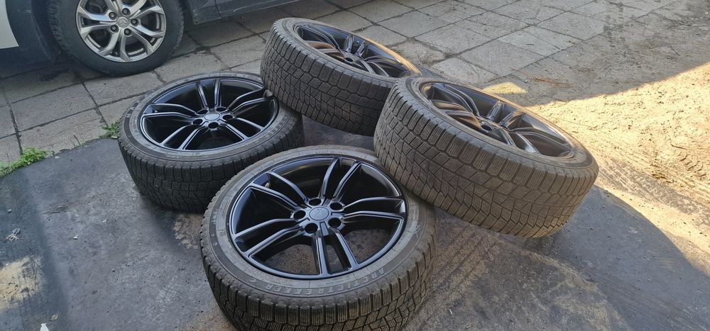 Koła felgi tesla s x 5x120 19 z oponami i czujnikami