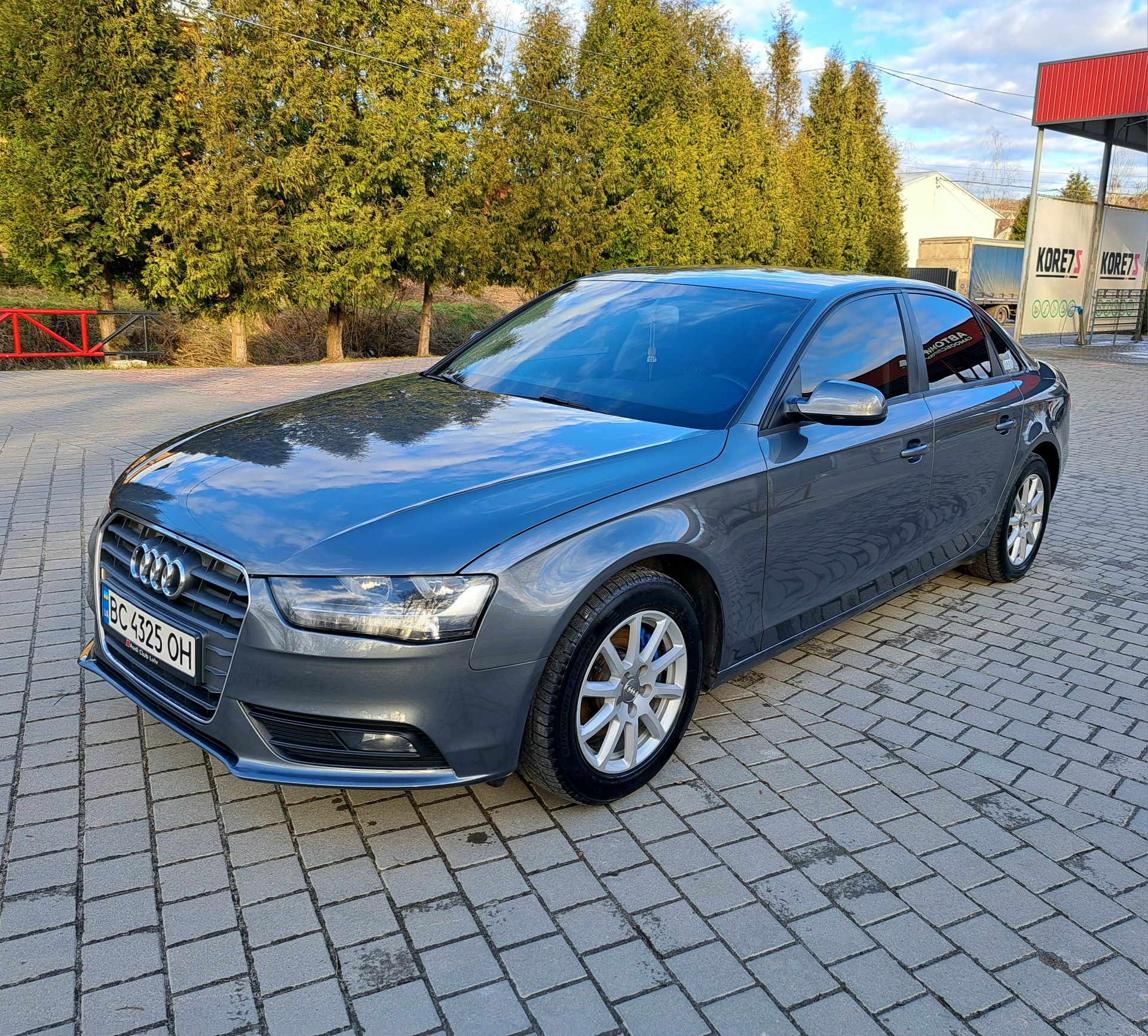 Audi A4 B8 Sedan