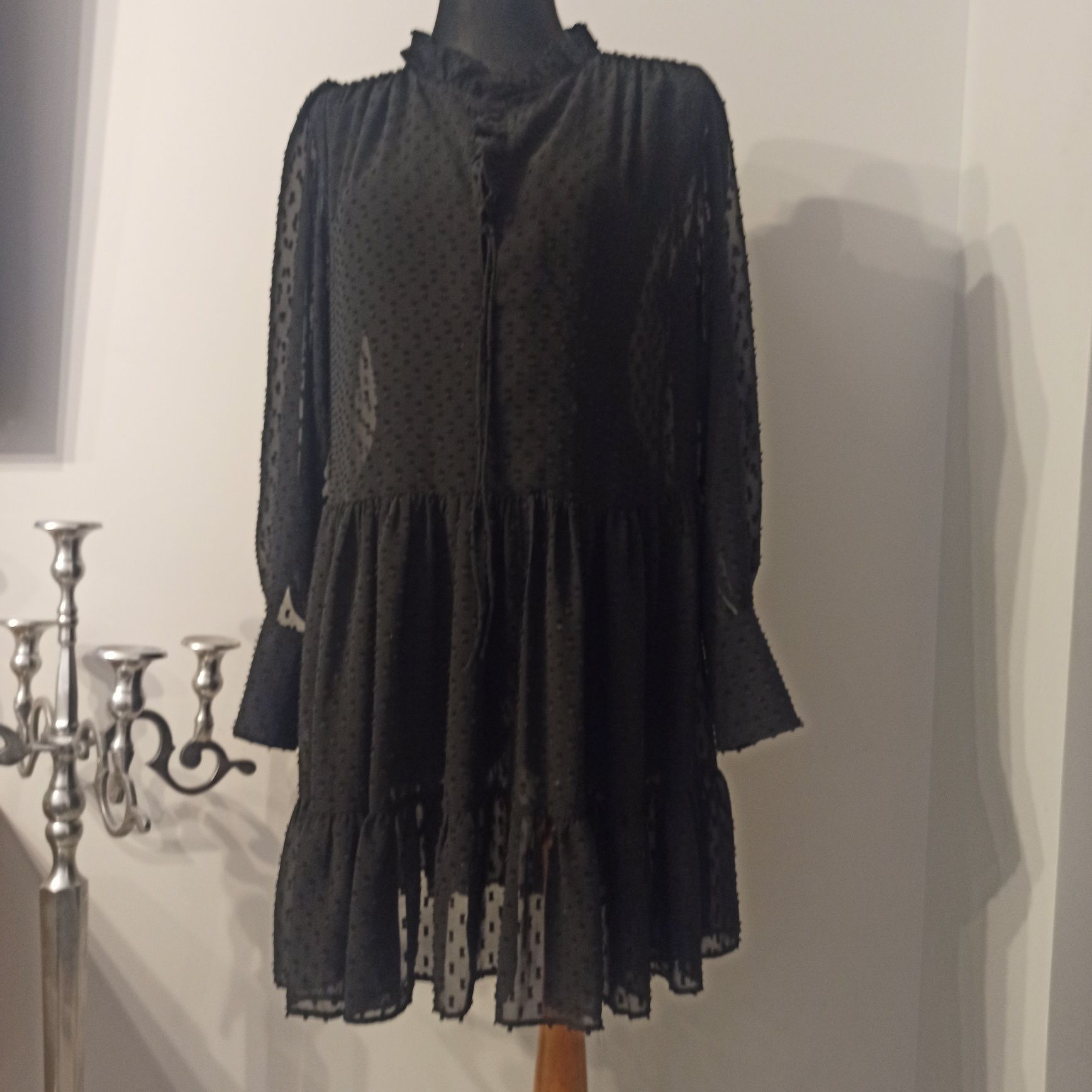 H&M czarna sukienka z fabanami rozmiar 38