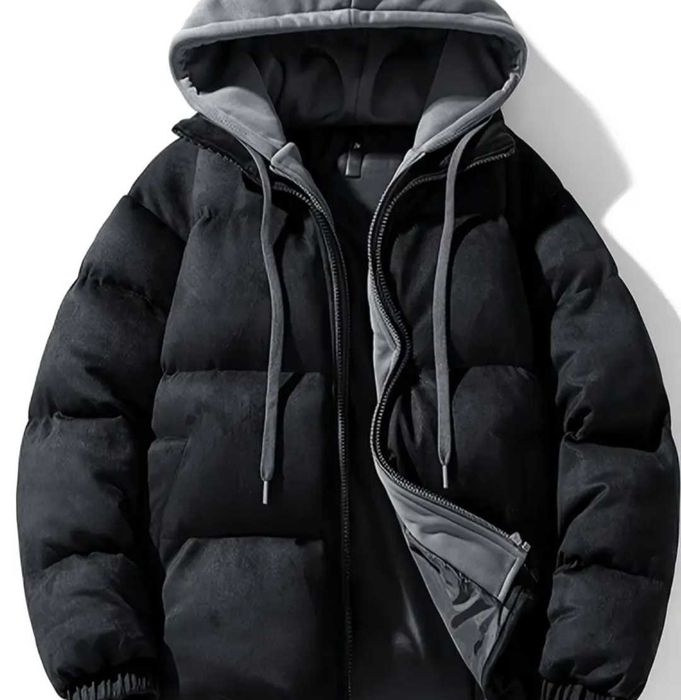 Чоловічий пуховик з кольоровими блоками на зав'язках з кишенями.