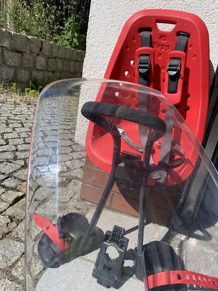Fotelik rowerowy przedni Thule Yepp z szybą czerwony