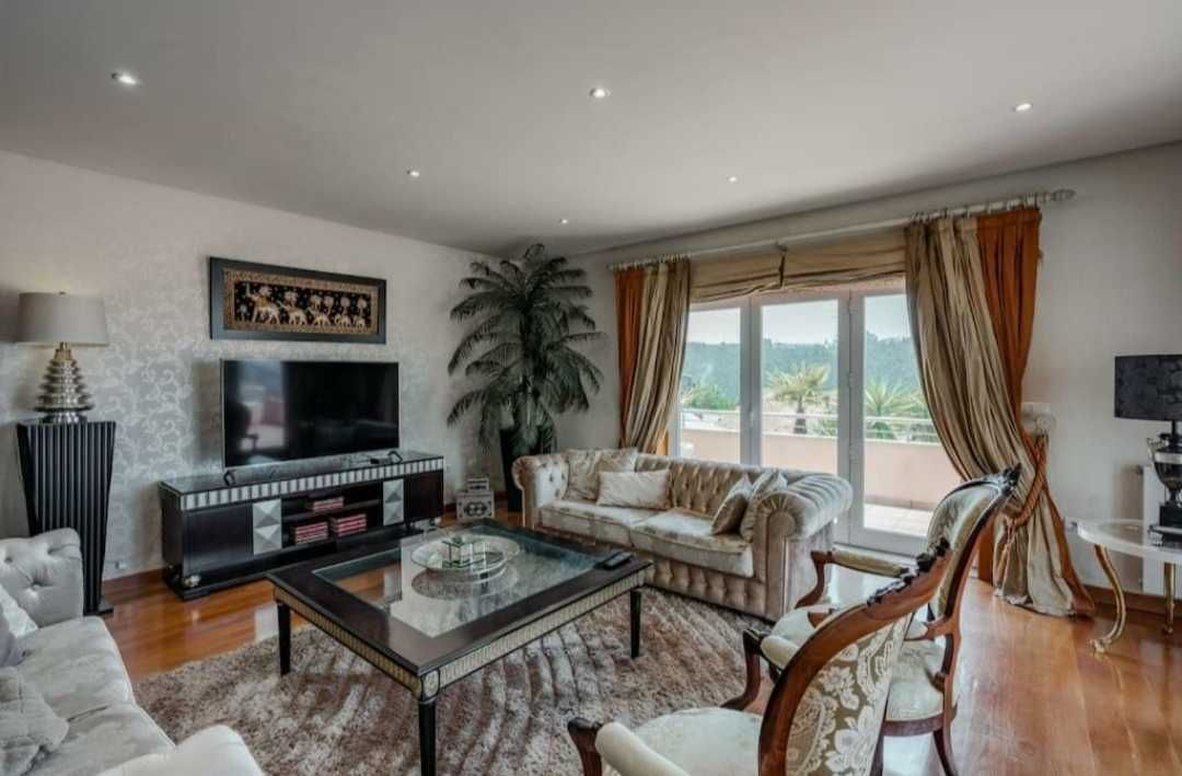 Moradia de Luxo com vista Rio