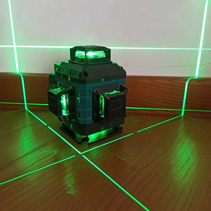 Лазерний рівень Hilda 4D 16 ліній КЕЙС! ШТАТІВ 2.1 м! 2 АКБ!