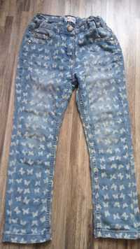 Nowe jeansy w motylki spodnie jeansowe 110 116 jeans rozciągliwy