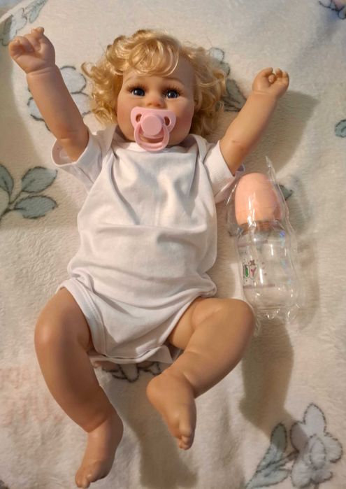 Boneca reborn 50cm.(artigo novo)