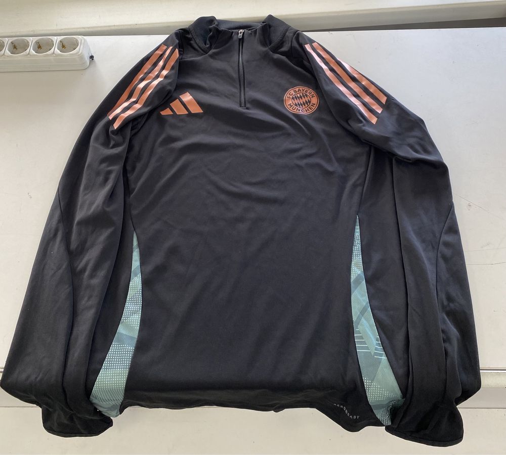 Олимпийка адидас бавария футбол кофта термо поставка вещей adidas zne