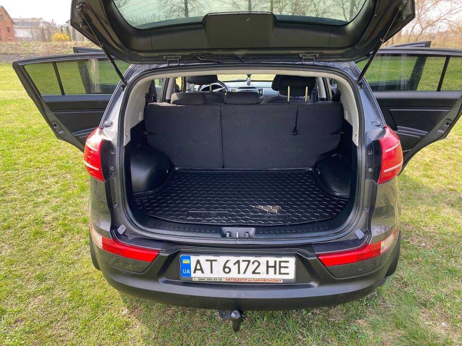 Продам автомобіль Кіа спортедж 2012р .в.