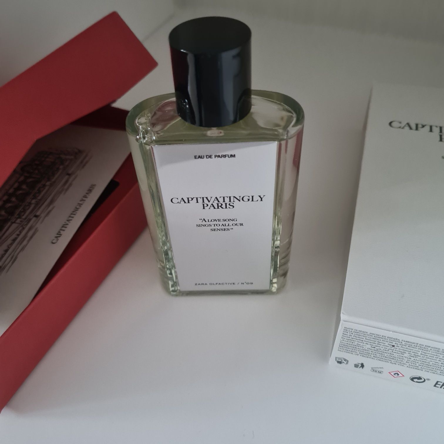 Парфумована вода Captivatingly Paris Zara