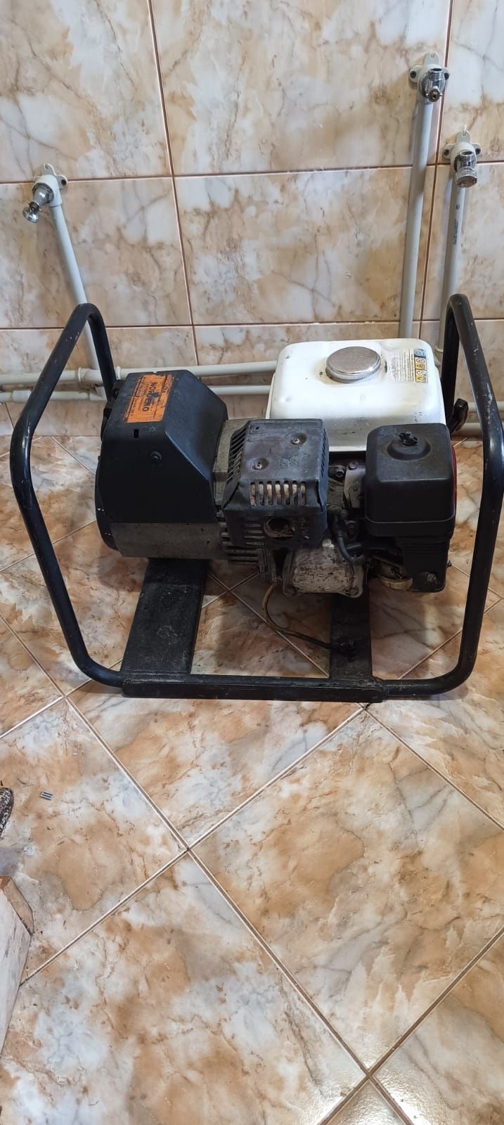 Продам генератор хонда Honda