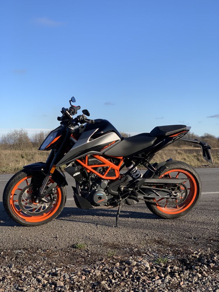 KTM duke 390 2022