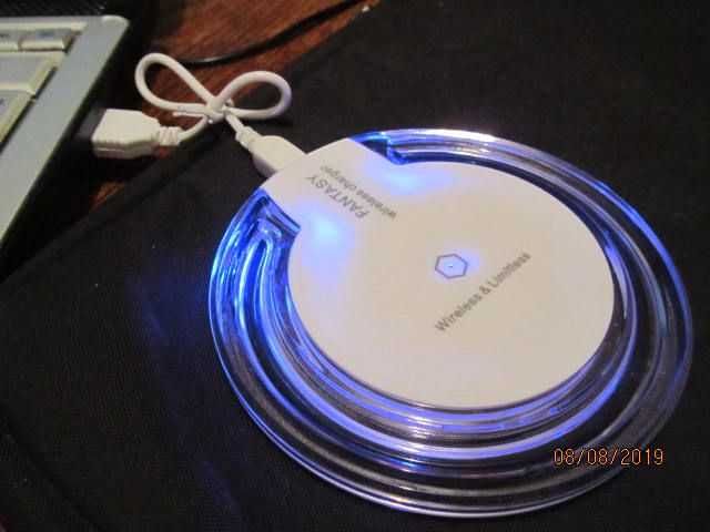 Беспроводное зарядное устройство Fantasy Wireless Charger Новый