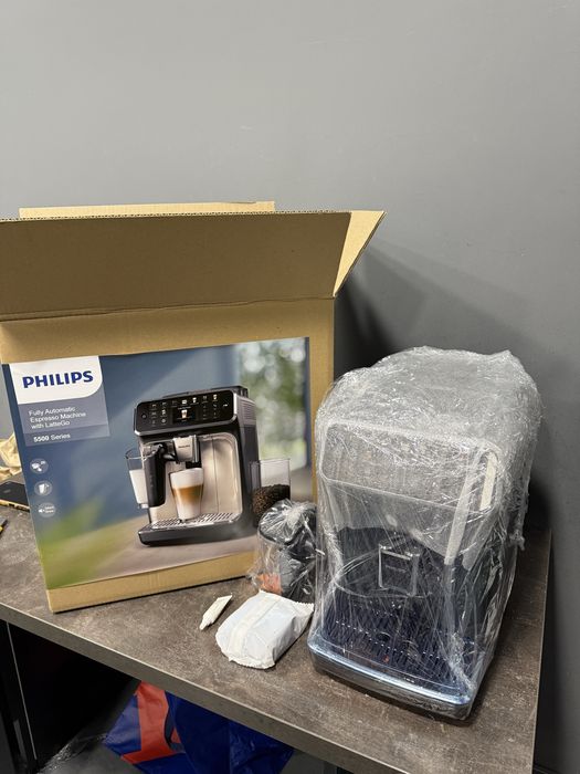 Кавомашина Philips 5500 LatteGo black