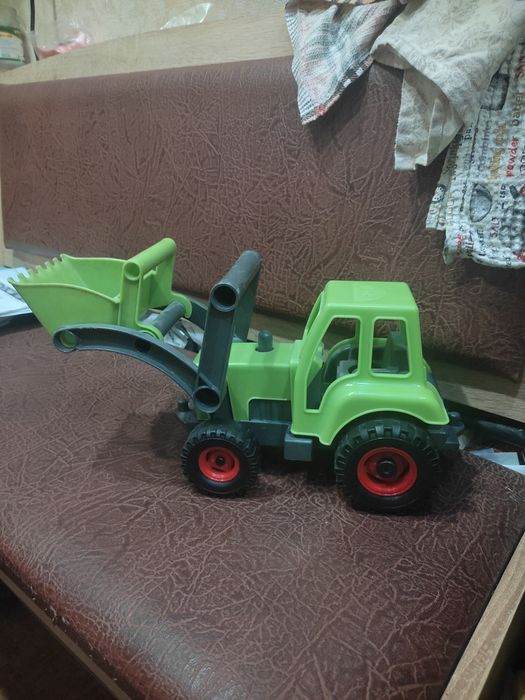 Трактор Lena Eco Active