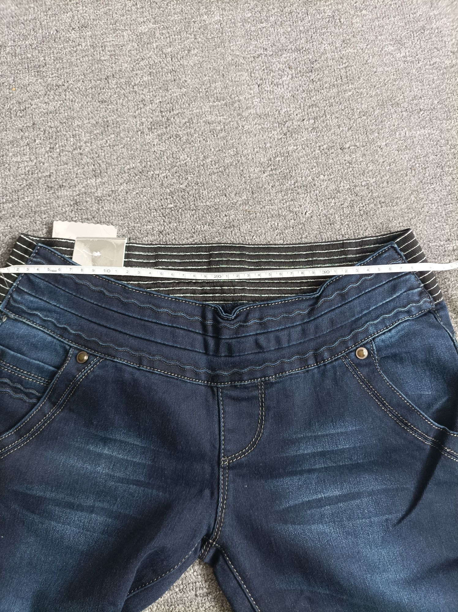 Nowe spodnie jeansowe 2 pary