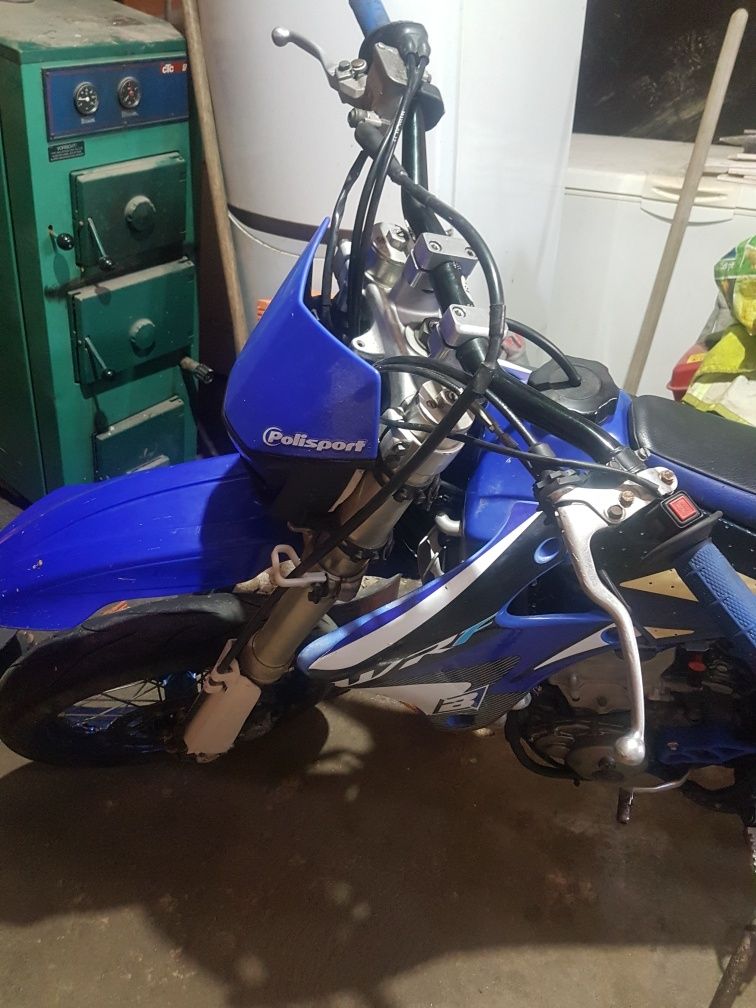 Yamaha Wr 400 f .