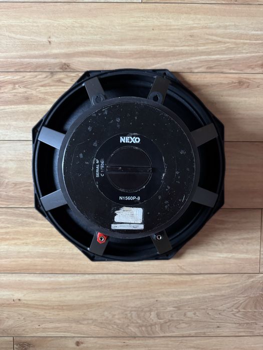 Woofer Nexo 15” com recone novo metido em outubro.