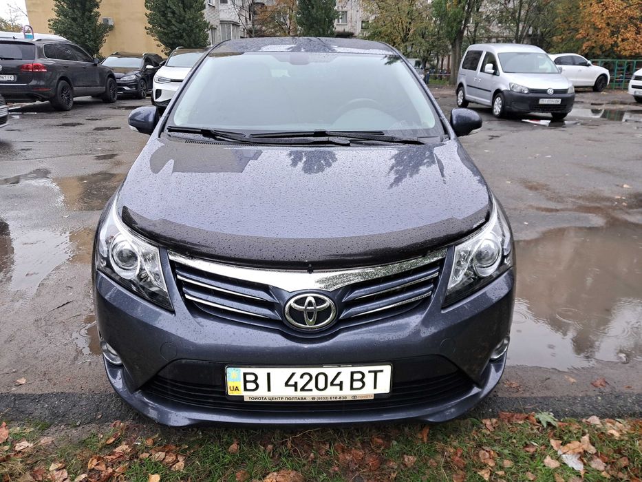 Toyota Avensis 2013  пробег 75 000 км.