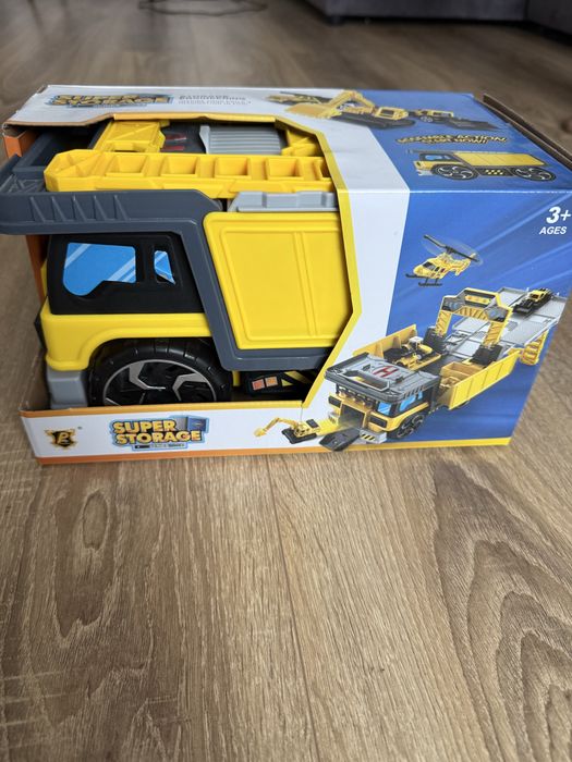 Самоскид Super Storage трек. В ідеалі