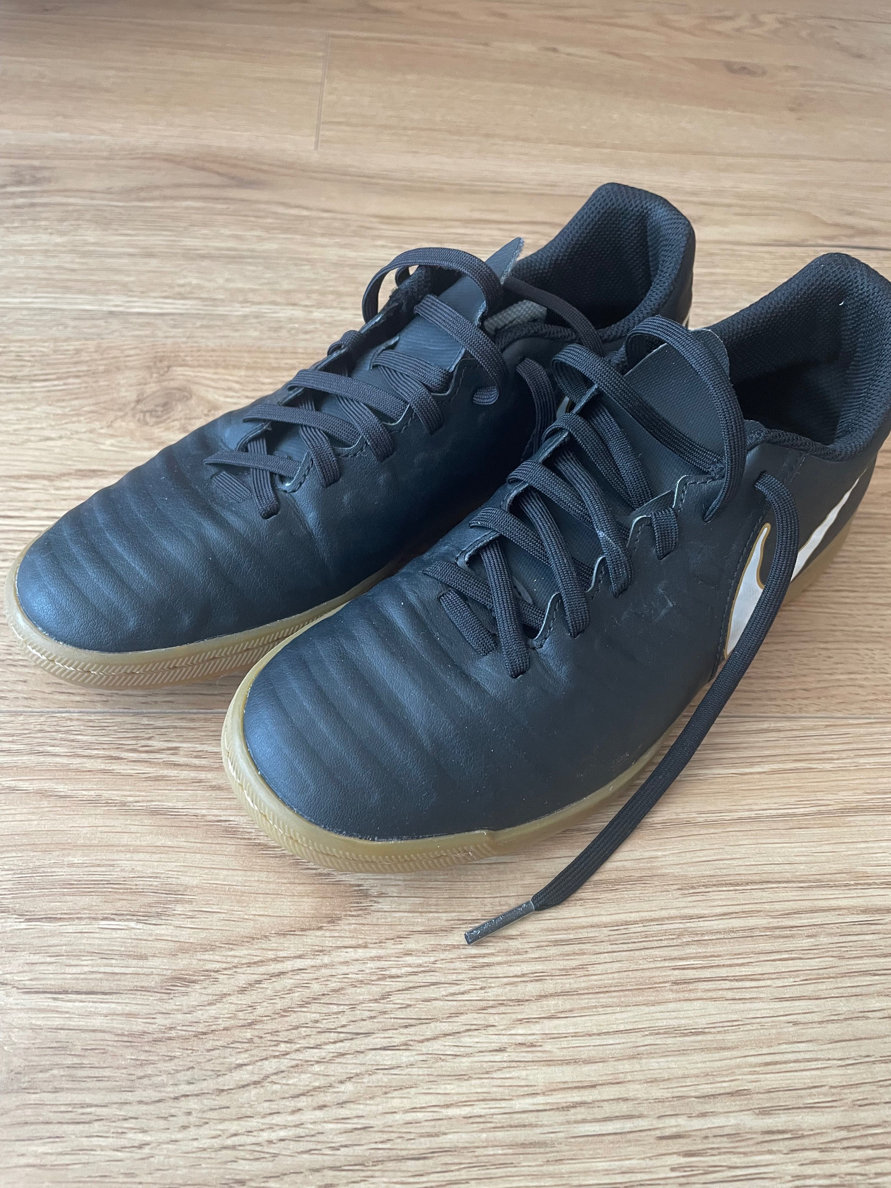 Buty halówki Nike