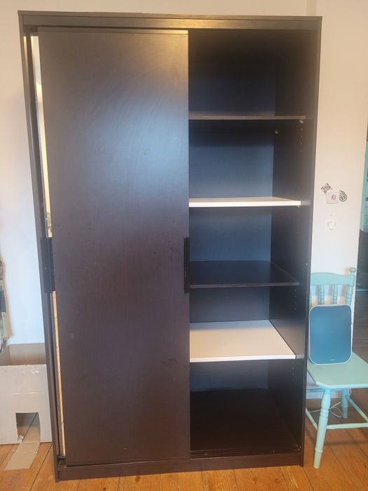 Szafa IKEA czarna z lustrem
