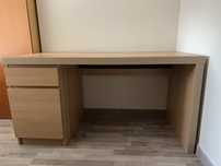Vendo secretaria MALM com modulo de gaveta e porta