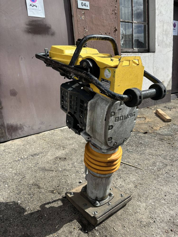 Zagęszczarka stopowa, Skoczek BOMAG BT 65/4