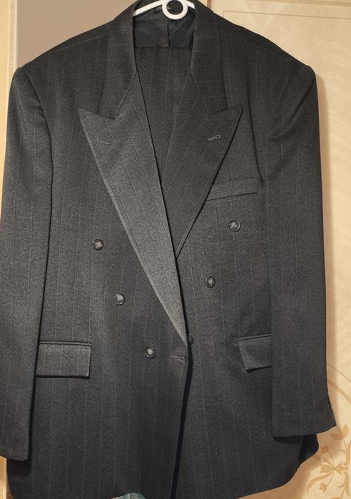 Чоловічий костюм 60 розмір