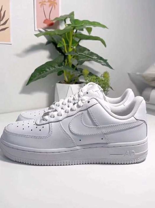 buty airforce Obuwiesportowe białe nowe R.42