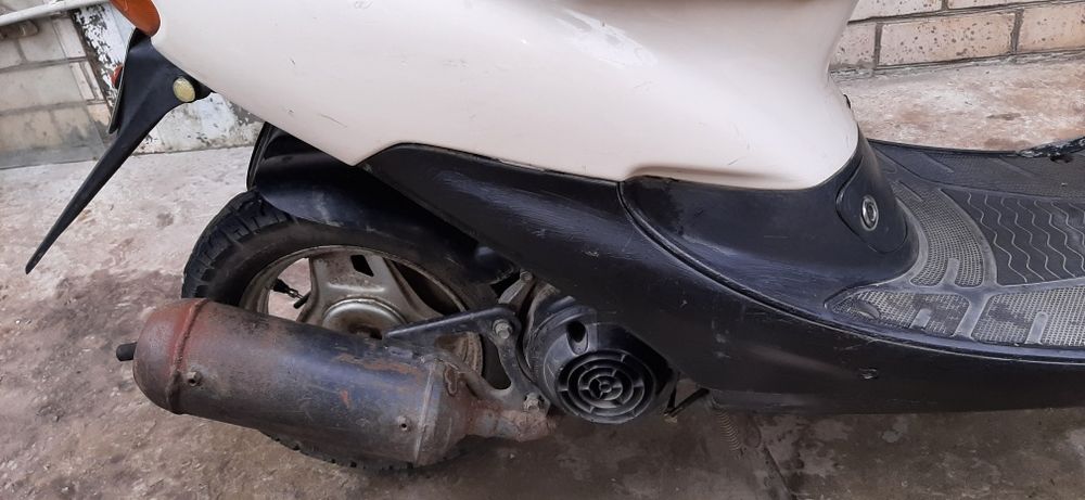 Скутер хонда цеста 34 двох тактний з номером і тех паспортом.