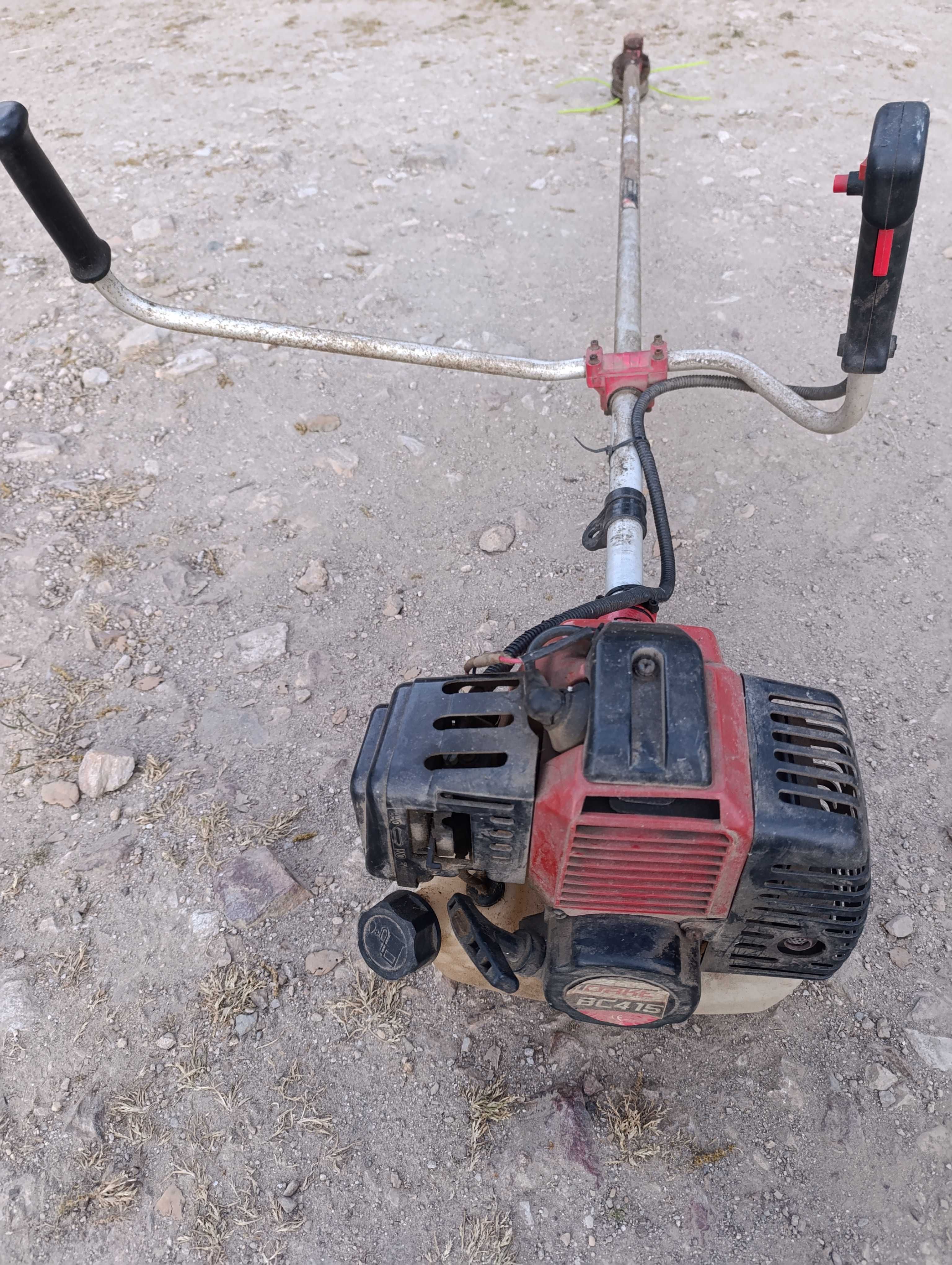 Roçadora a gasolina