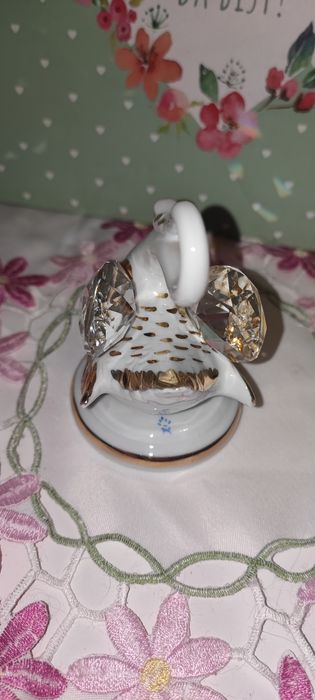 Porcelanowy łabędź Capodimonte z kryształami Swarovskiego