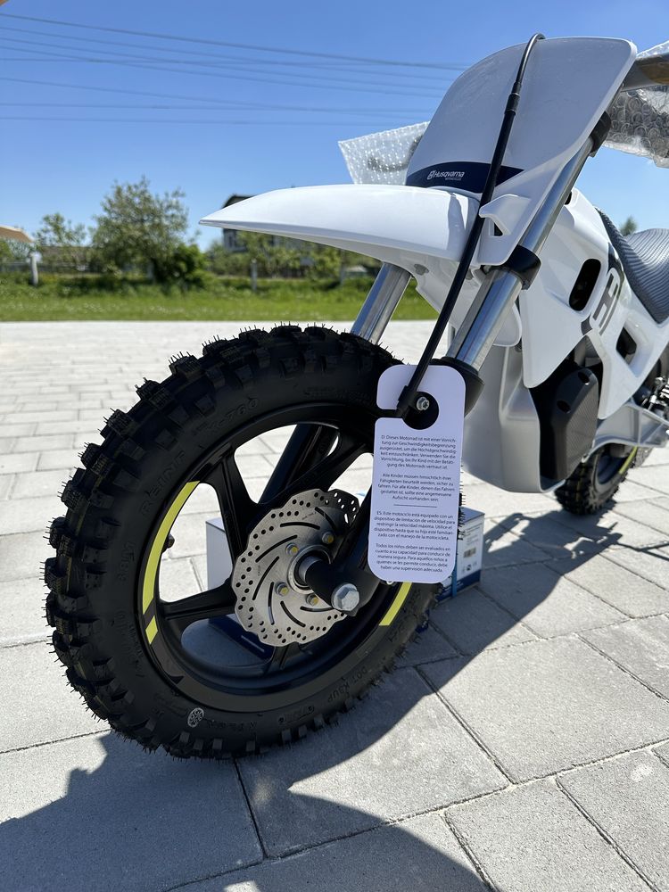 Електромотоцикл Husqvarna EE2