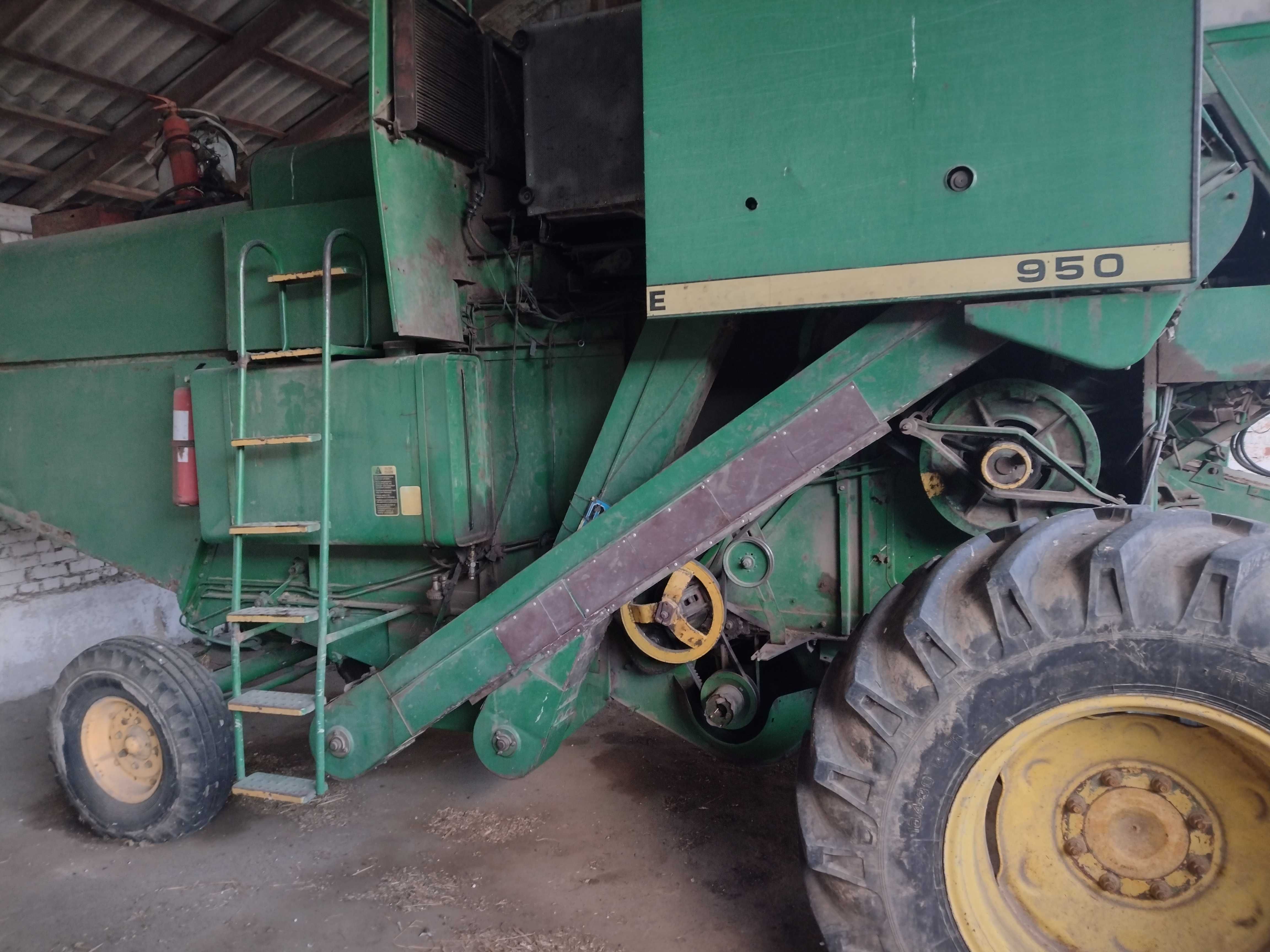 Комбайн  John Deere