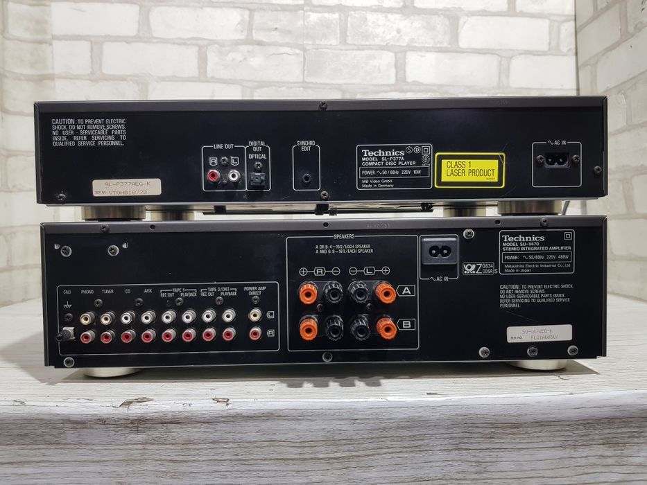 Стійка TECHNICS програвач SL-P377,б/у з Німеччини
