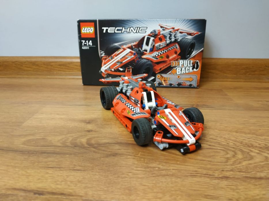 LEGO TECHNIC 42011 samochód wyścigowy