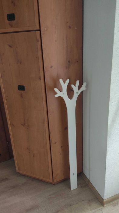 Szafa narożna z wieszakiem dla dzieci