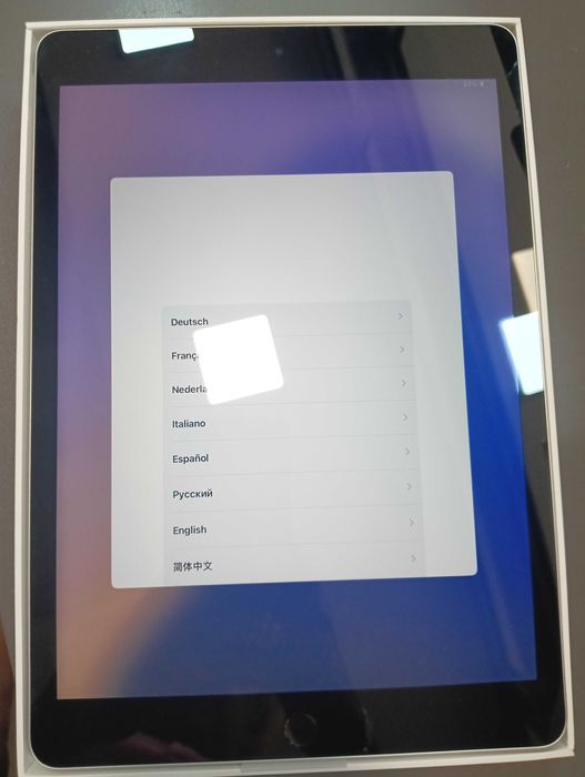 Tablet Apple iPad 10,2" 4 MB / 1 GB srebrny